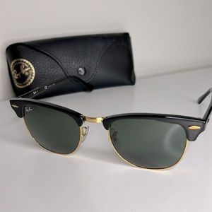 Ray-Ban Clubmaster Sunglasses in Black!